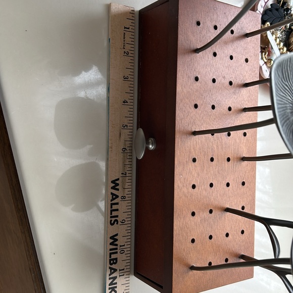 Wood and metal jewelry organizer - Picture 6 of 8